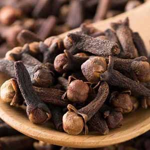 چندین خواص میخک که شما را میخکوب می‌کند